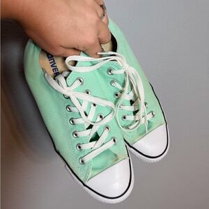 Converse Low Top Bright Mint Green Canvas Sneakers Womens 9 Mens 7 Flaw